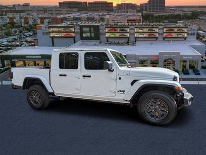 New 2025 Jeep Gladiator Sport