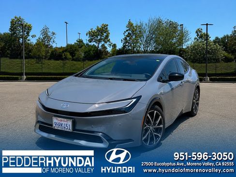 Used 2023 Toyota Prius Prime Premium FWD image 1
