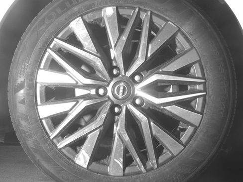 Used 2025 Nissan Altima 2.5 SV FWD image 13