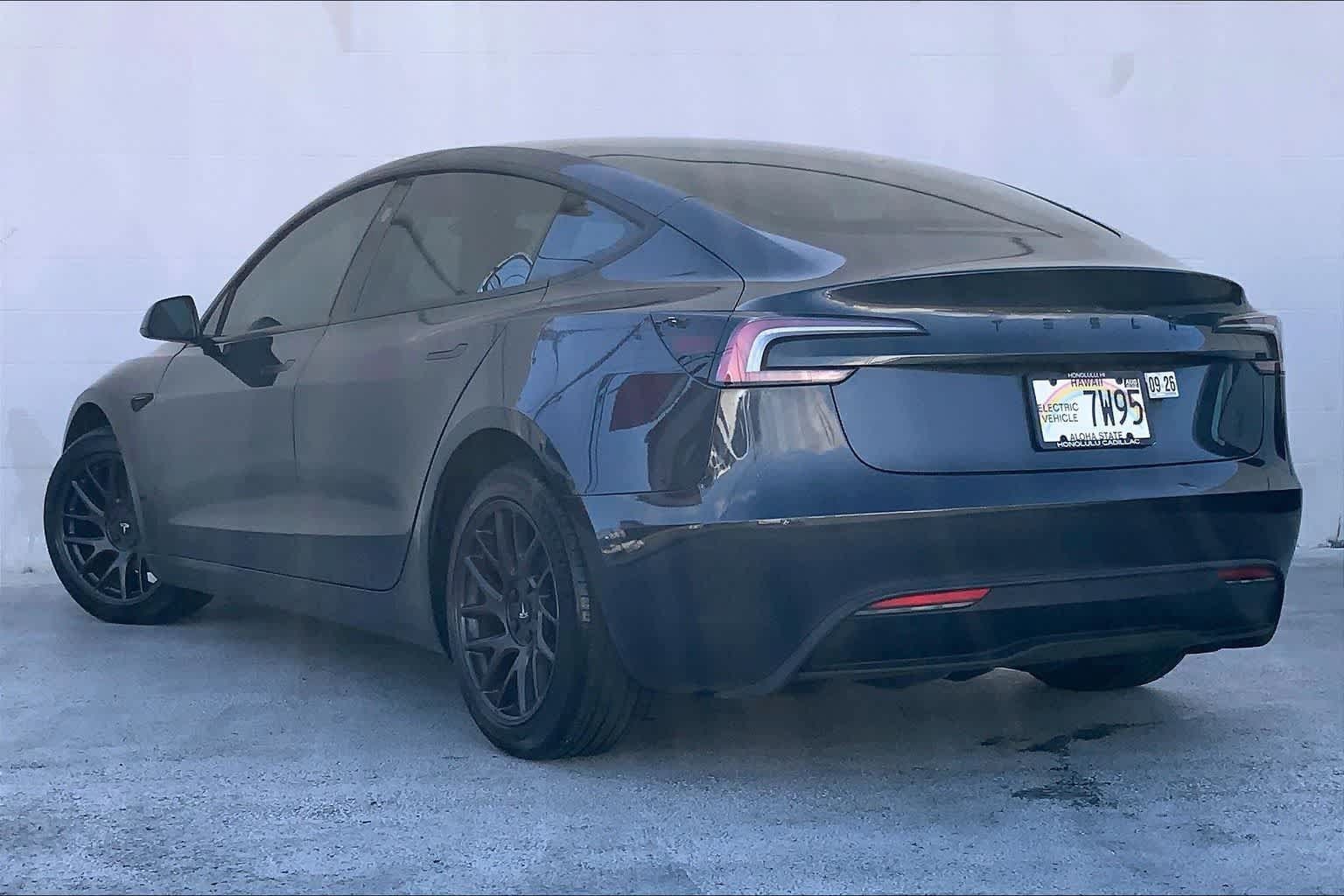 Used 2024 Tesla Model 3 Standard Range RWD image 4