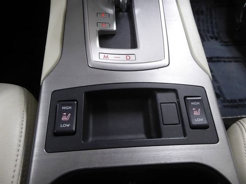 Used 2010 Subaru Outback 3.6R Limited image 16