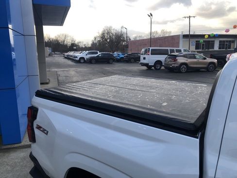 Used 2024 Chevrolet Colorado Z71 w/ Z71 Convenience Package 2 image 8