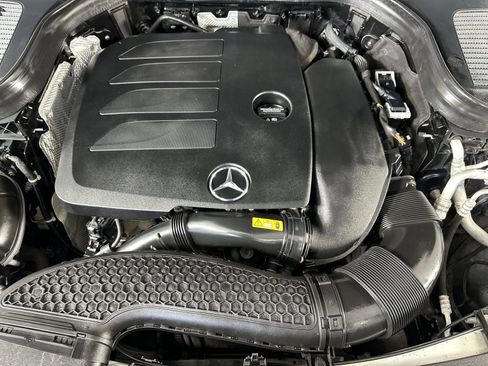 Used 2021 Mercedes-Benz GLC 300 4MATIC w/ Premium Package image 28