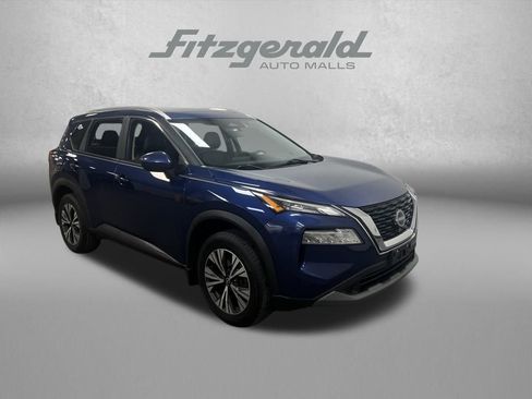 Used 2023 Nissan Rogue SV w/ SV Premium B Package image 9