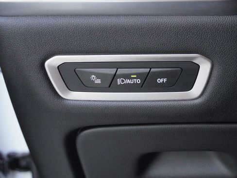 Certified 2025 BMW X7 xDrive40i w/ Premium Package image 17