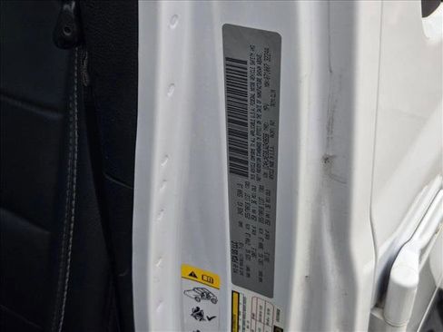 Used 2018 Jeep Wrangler Unlimited Sahara image 19