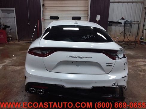 Used 2020 Kia Stinger GT1 image 8