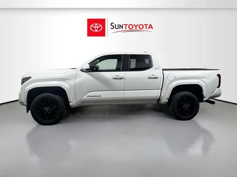 Used 2024 Toyota Tacoma SR5 AWD/4WD image 7