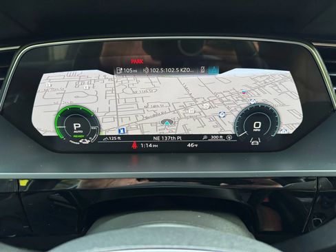 Used 2022 Audi e-tron Chronos w/ Chronos Package image 36