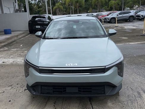 Used 2025 Kia K4 FWD image 2