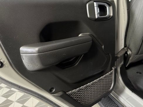 Used 2022 Jeep Wrangler Unlimited Sport AWD/4WD image 27