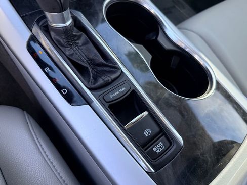 Used 2018 Acura TLX image 23