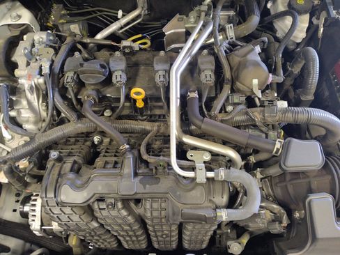 Used 2025 Nissan Altima 2.5 SV FWD image 30