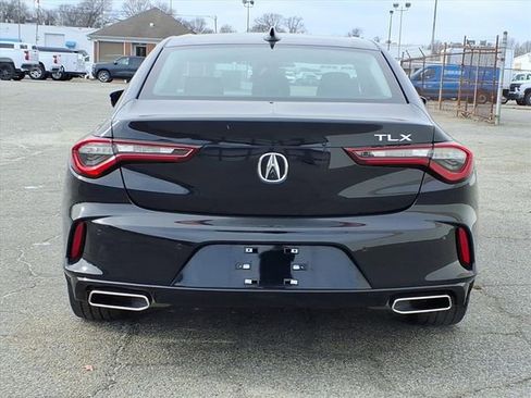 Used 2022 Acura TLX w/ Technology Package image 4
