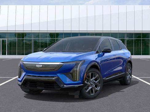 New 2026 Cadillac Optiq Luxury 2 w/ LPO, Floor Liner Package image 6