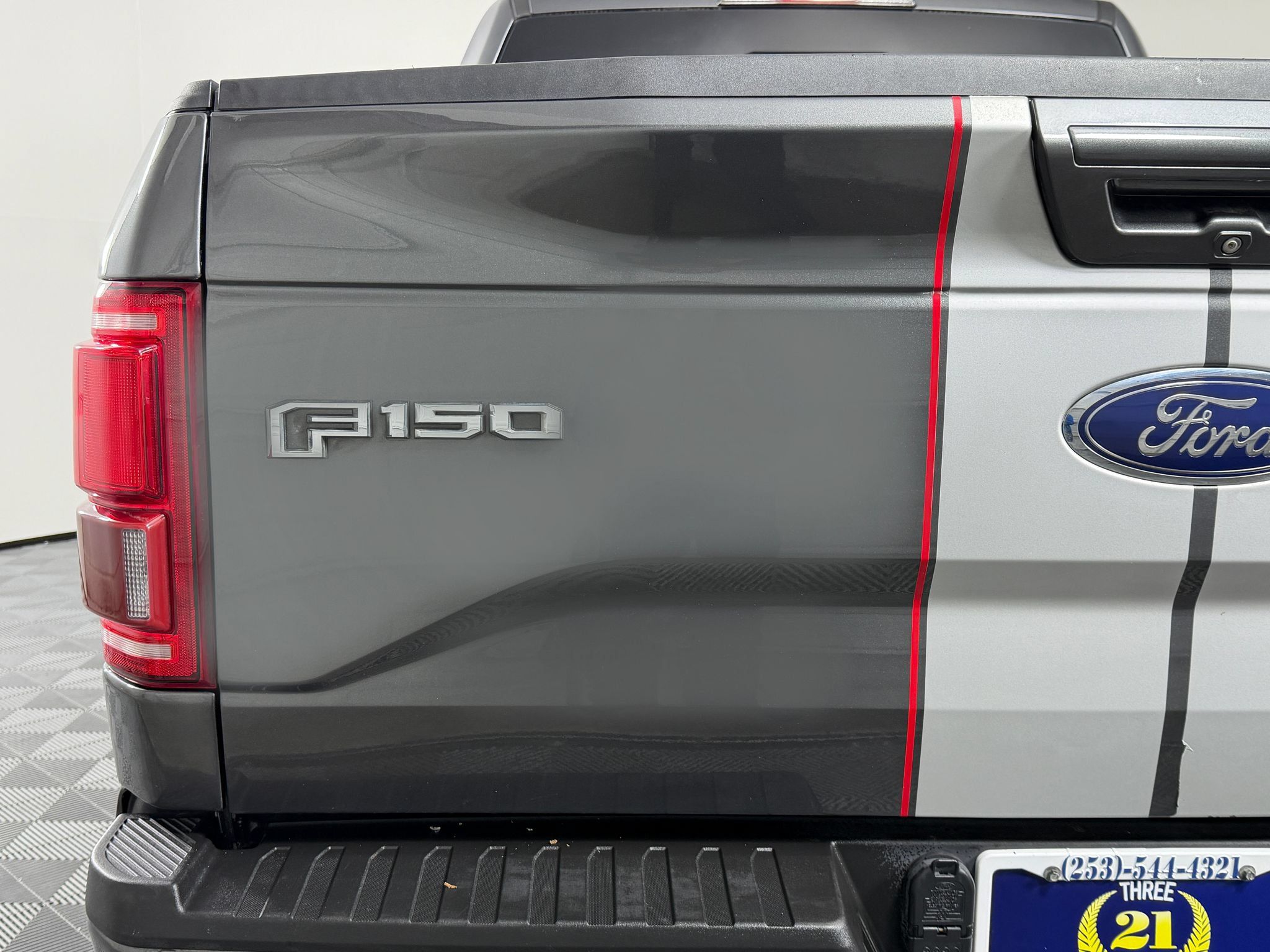 Used 2017 Ford F150 Lariat w/ Equipment Group 502A Luxury AWD/4WD image 12