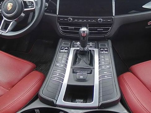 Used 2020 Porsche Macan S AWD/4WD image 23