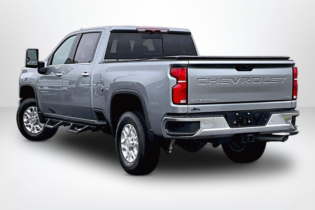 Used 2025 Chevrolet Silverado 2500 LTZ w/ LTZ Plus Package AWD/4WD image 5