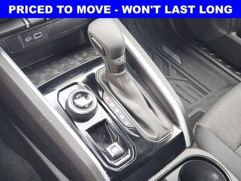 Used 2024 Chevrolet Colorado Trail Boss AWD/4WD image 22