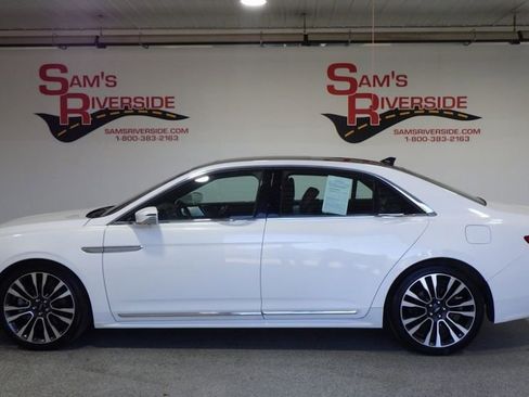 Used 2020 Lincoln Continental Reserve image 2