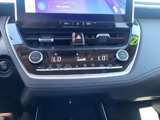 Used 2026 Toyota Corolla Cross XLE AWD/4WD image 18