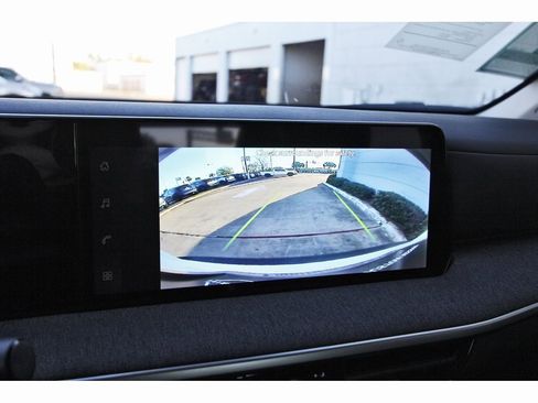 New 2026 Nissan Kicks S image 19