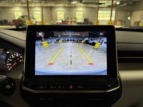 Used 2023 Jeep Compass Limited image 24