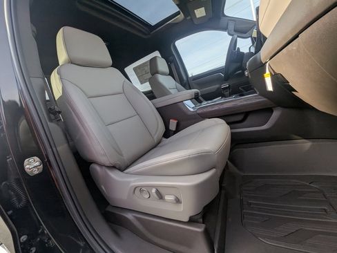 New 2026 GMC Sierra 1500 SLT w/ SLT Premium Package image 16