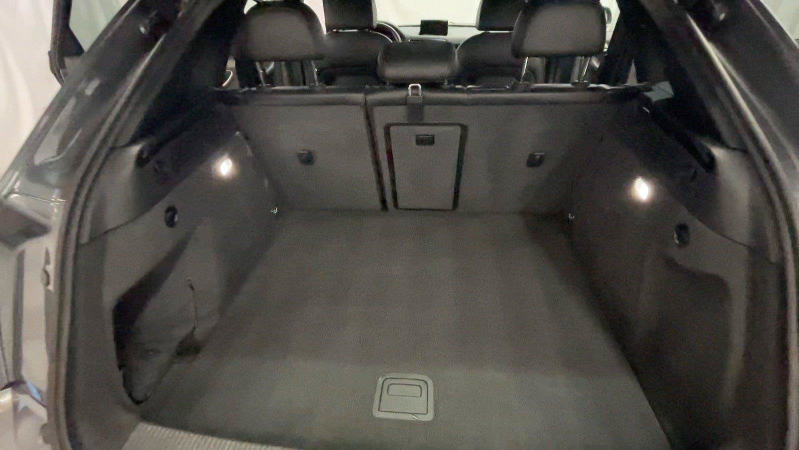 Used 2018 Audi Q3 2.0T Premium w/ Convenience Package AWD/4WD image 23