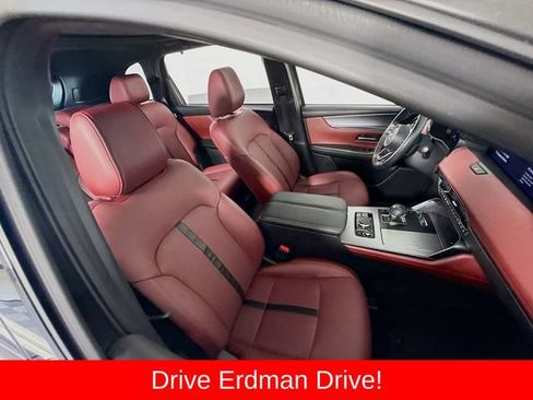 Used 2025 MAZDA CX-70 Plug-In Hybrid w/ Premium Plus AWD/4WD image 24