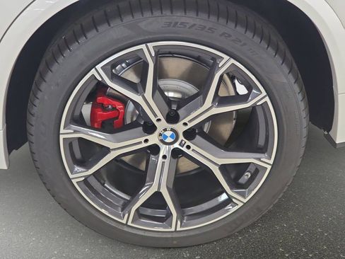 New 2026 BMW X5 xDrive50e w/ Executive Package AWD/4WD image 16