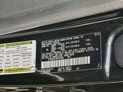 Used 2024 Lexus RX 350 Premium w/ Kick Sensor & Tow Package AWD/4WD image 12