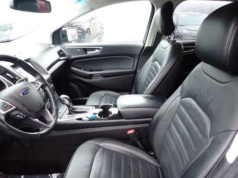 Used 2017 Ford Edge SEL w/ Equipment Group 201A image 16