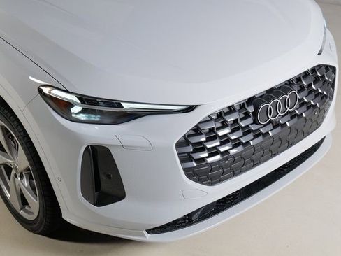 Certified 2025 Audi Q5 Premium Plus w/ Premium Plus image 29