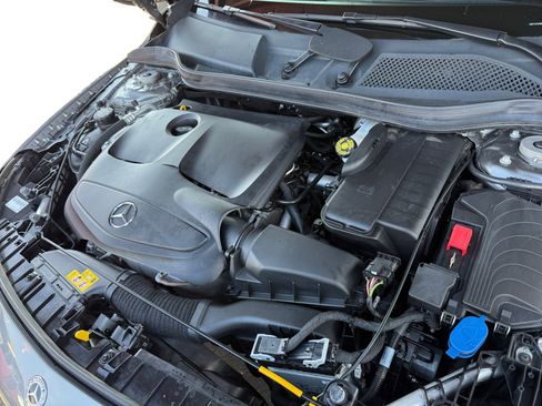 Used 2019 Mercedes-Benz GLA 250 4MATIC image 11