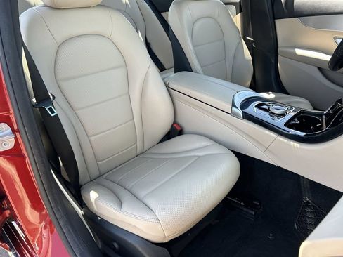 Used 2018 Mercedes-Benz C 300 Sedan image 29