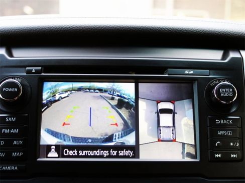 Used 2018 Nissan Titan PRO-4X w/ Pro-4x Convenience Package image 17