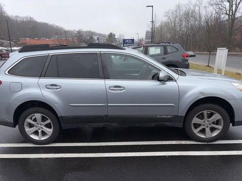 Used 2013 Subaru Outback 2.5i Premium image 10