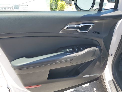 Used 2023 Kia Sportage SX FWD image 19