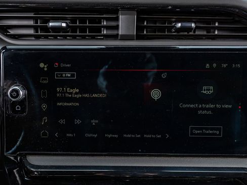 Used 2024 GMC Sierra 2500 AT4 w/ AT4 Premium Plus Package image 22