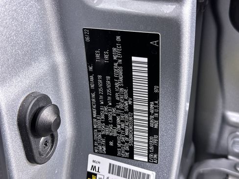 Used 2022 Toyota Highlander XLE image 71