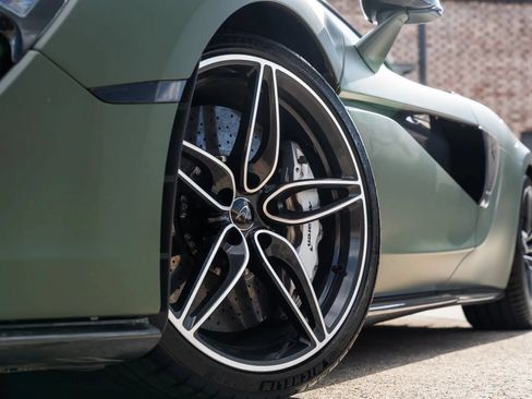 Used 2016 McLaren 570S Coupe RWD image 2