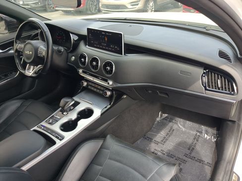 Used 2022 Kia Stinger GT2 RWD image 35
