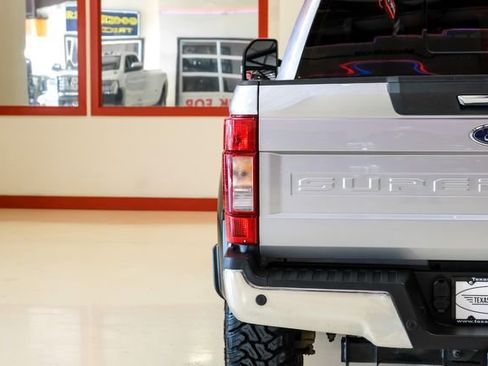 Used 2022 Ford F250 Lariat w/ Lariat Value Package image 45