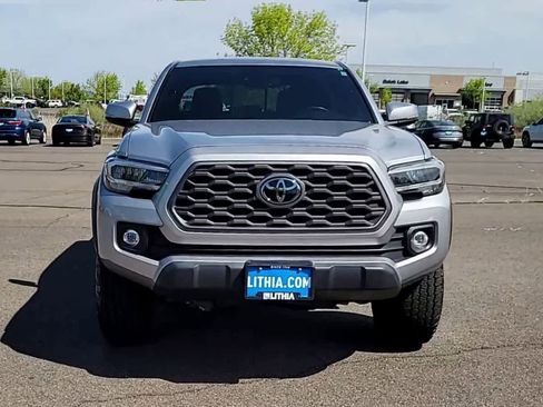 Used 2021 Toyota Tacoma TRD Off-Road AWD/4WD image 3