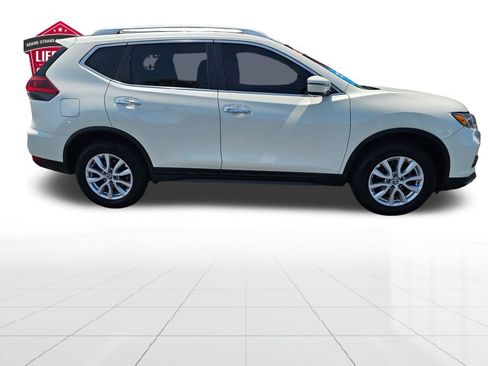 Used 2018 Nissan Rogue SV AWD/4WD image 6
