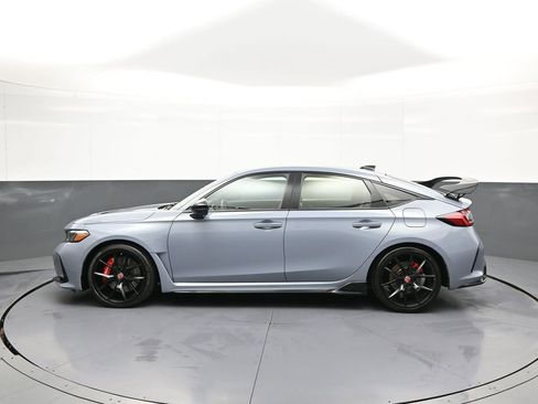Used 2025 Honda Civic Type R image 9