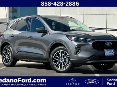 New 2025 Ford Escape SE w/ PHEV Premium Package