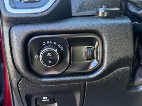 Used 2021 RAM 1500 Big Horn image 10