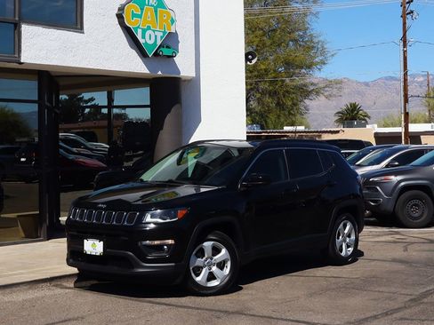 Used 2018 Jeep Compass Latitude w/ Popular Equipment Group image 2